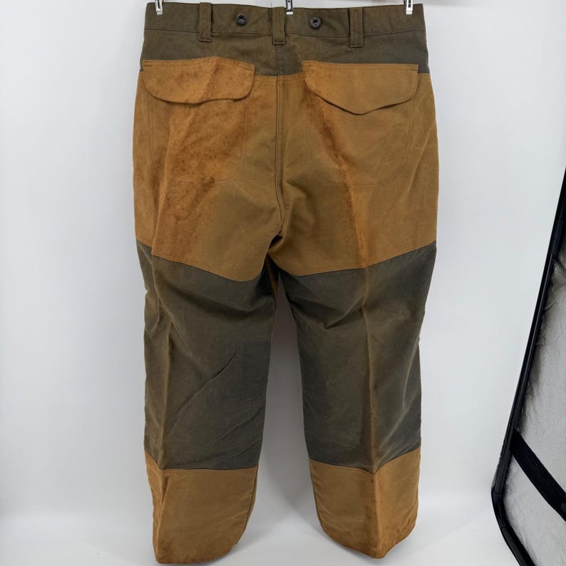 Pantalones de caza dobles Filson, lona de algodón encerado, color verde oliva/marrón claro, para hombre, fabricados en EE. UU., talla 36x31. imagen 5
