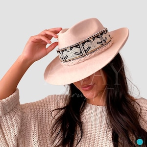 White colored andean hat, Fedora hat, Peruvian artisan-made hat, Felt and alpaca mixed hat, Inka- q&#39;ero woven band hat, Sustainable hat