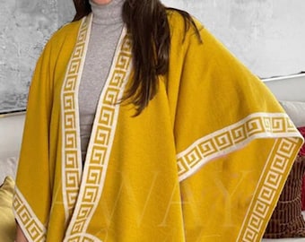 Gelbes Alpaka-Kap, Unisex-Wollkap mit geometrischem Design der Inka, Anden-Kap, peruanische Alpaka-Wolle - Frau, peruanisches Ruana-Kap