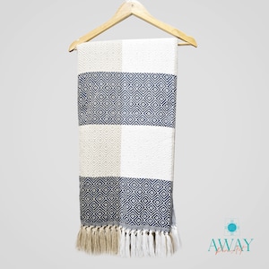 Handmade luxury alpaca blanket. 52&quot;x 63&quot;. Hypoallergenic. Steel-colored alpaca wool blanket for indoors, soft Peruvian alpaca wool blankets.