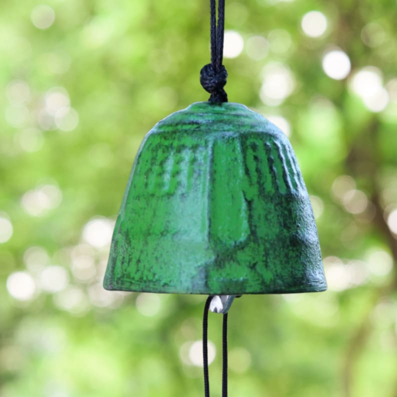 Carillon éolien japonais authentique en fonte, cloche de temple en fonte, bleu vert feng shui pour décoration extérieure de jardin Vert