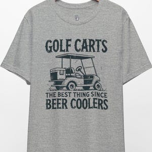 レトロなゴルフカートTシャツ - ビールクーラー以来の最高のもの、ゴルフ愛好家に最適、カジュアルウェア、ユニークなギフト、スポーツイベントシャツ、お父さんへのギフト