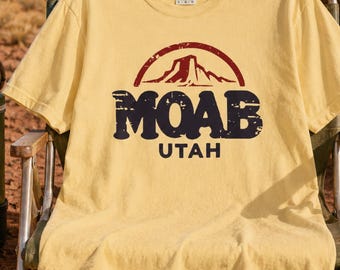 Moab Utah Shirt Vintage Desert Camping Tee Red Rock Canyon Travel Souvenir National Park Gift Women Men