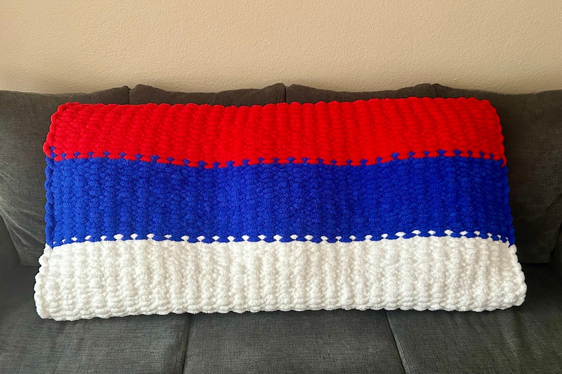 Chunky Knit SERBIAN Flag Blanket, Serbian Flag Blanket, Serbia Flag