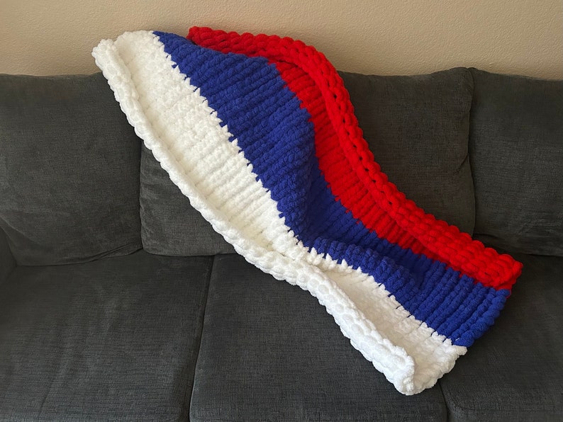 Chunky Knit SERBIAN Flag Blanket, Serbian Flag Blanket, Serbia Flag