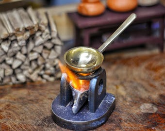 Wok de latón en miniatura: decoración funcional para la cocina del sur de Asia