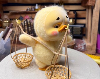 ミニチュア竹かご（持ち運び用ポール付き）、ヴィンテージアジアン