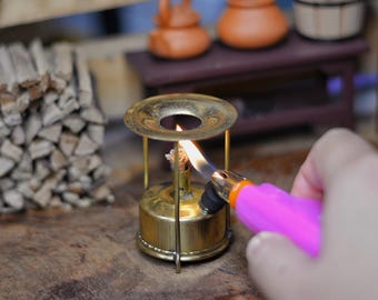 Miniature Oil Lamp Stove: Functional Dollhouse Kitchen Decor