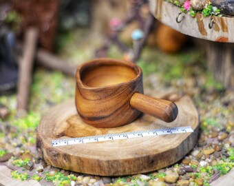 Tasse à expresso en bois fabriquée à la main avec poignée - Décoration de cuisine utilisable et miniature