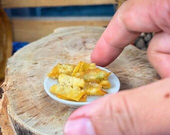 Piatto rotondo in ceramica bianca in miniatura – Accessorio per casa delle bambole