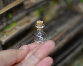 Miniature Glass Potion Bottle: Dollhouse Fairy Garden Decor