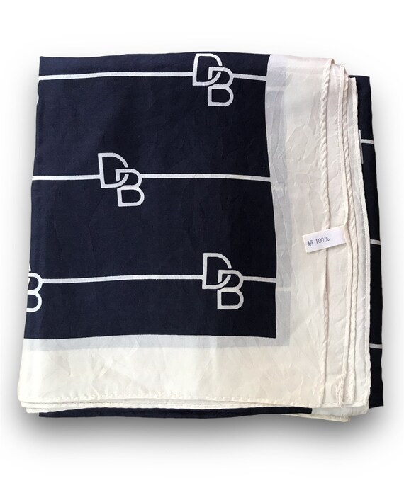 Dooney and bourke scarf hotsell