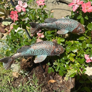 Set of 2 Ceramic Koi Fish Yard Art Decor Garden Sculptures and Statues Garden Fish Art for Outdoors Patio Lawn Pond Home Decoration