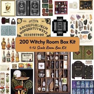 Puede incluir: Una colección de artículos con temática de brujería, que incluye una tabla Ouija, botellas de pociones, cristales y una estantería en miniatura. La imagen también presenta un kit de caja etiquetado como "200 Witchy Room Box Kit" y "1:12 Scale Room Box Kit".