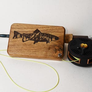 Maßgeschneiderte Fliegenfischerbox, Geschenk für Fliegenfischer, Walnussholz Tackle, Fliegenfischen Geschenke für ihn, Vatertagsgeschenk