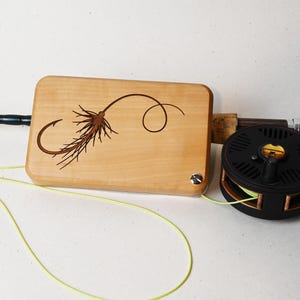 Maßgeschneiderte Fliegenfischerbox, Geschenk für Fliegenfischer, Walnussholz Tackle, Fliegenfischen Geschenke für ihn, Vatertagsgeschenk