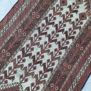 Handwoven Persian Design Rug, unique floor decor, (3.6x6.3 ft) image 10