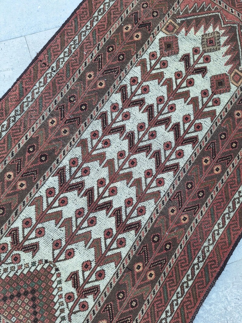 Handwoven Persian Design Rug, unique floor decor, (3.6x6.3 ft) image 10