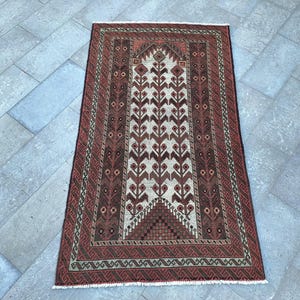 Handwoven Persian Design Rug, unique floor decor, (3.6x6.3 ft) image 8