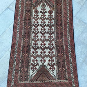 Handwoven Persian Design Rug, unique floor decor, (3.6x6.3 ft) image 2