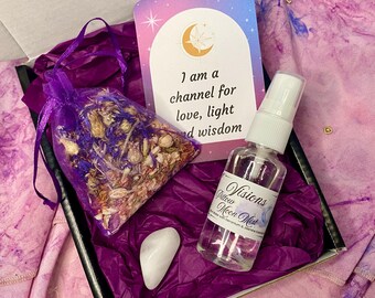 Spiritual Connection Dream Box: Pillow Mist, Crystal, Dream Bag & Affirmation