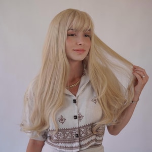 プラチナブロンドウィッグ レースフロントウィッグ バービーブロンド コスプレウィッグ ハロウィンコスチュームウィッグ