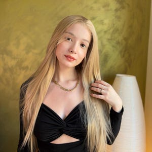 ベビーヘアのロングストレートゴールデンブロンドレースフロントウィッグ