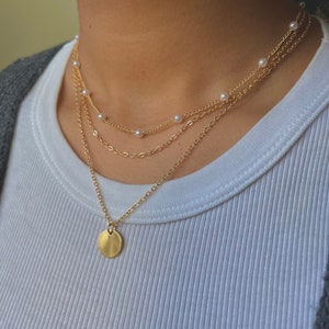 Dreilagiges klassisches Halsketten-Set mit Goldperlen Minimalistische Halskette Halskette für Damen Mehrschichtige Halskette Bild 3