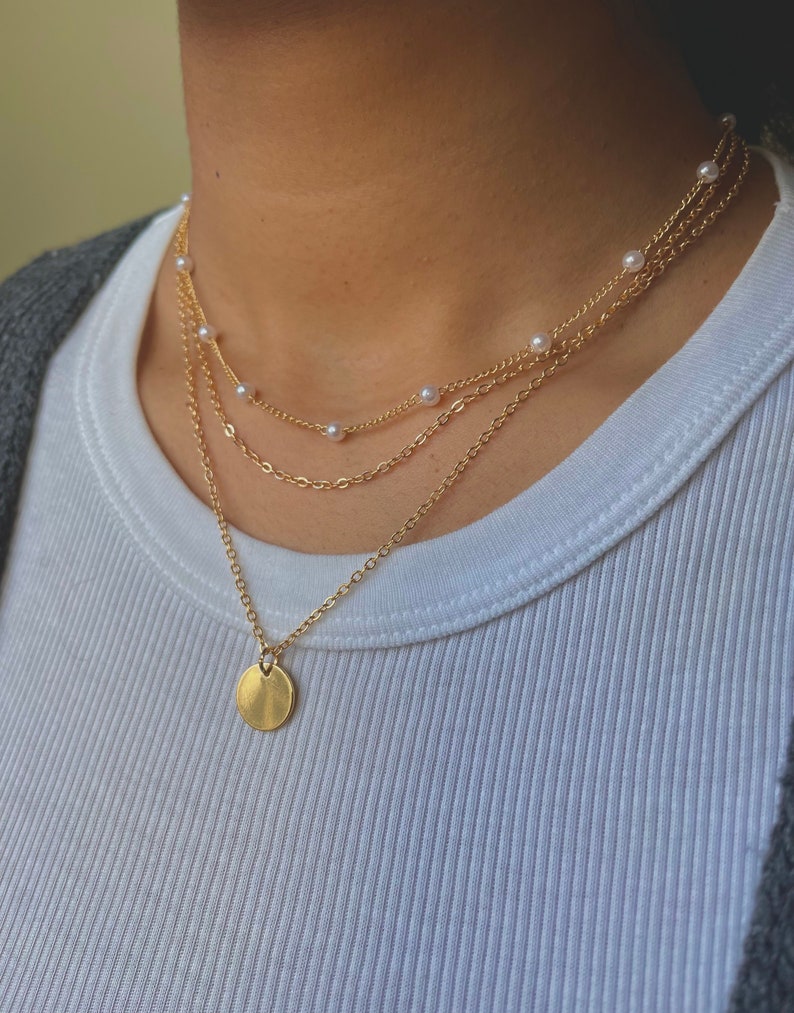 Dreilagiges klassisches Halsketten-Set mit Goldperlen Minimalistische Halskette Halskette für Damen Mehrschichtige Halskette Bild 3