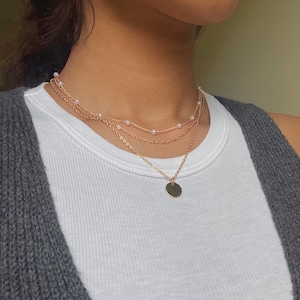 Dreilagiges klassisches Halsketten-Set mit Goldperlen Minimalistische Halskette Halskette für Damen Mehrschichtige Halskette Bild 5