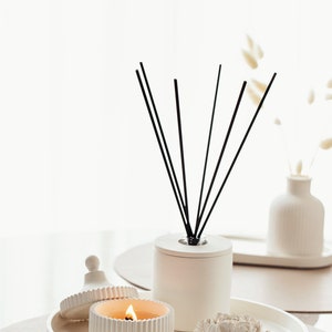 Gips-cadeauset geurgeur: rietverspreider, kaars en pioenroos