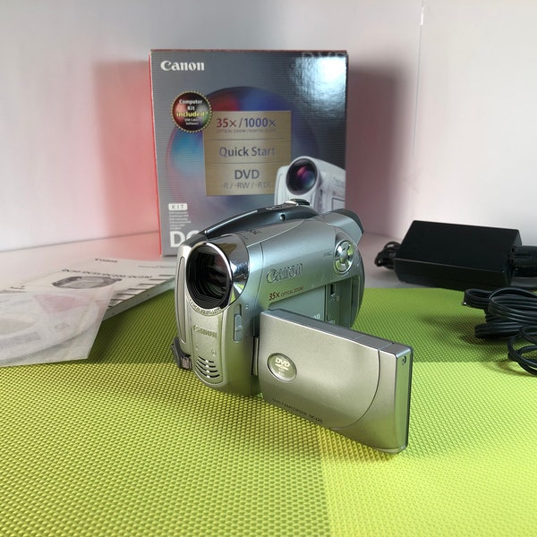 Canon video camera, Working condition, working digital video camera, Canon DC220, Handycam, Very popular, working