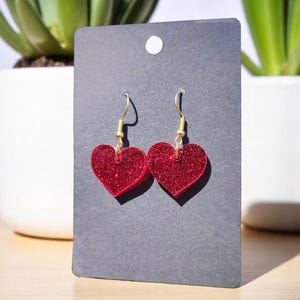 Herz-Ohrhänger, roter Glitzer-Acryl-Ohrring, Herzschmuck, Valentinstag, Geburtstagsgeschenk