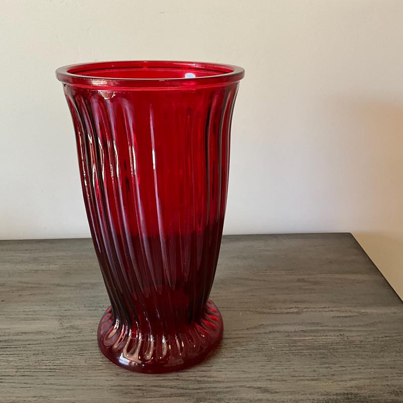 Red Ribbed Vase - Etsy New Zealand