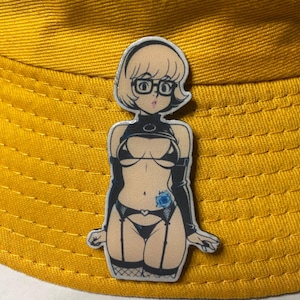 Anime Waifu Velma NSFW | Épingle en plastique rétractable enduite de résine