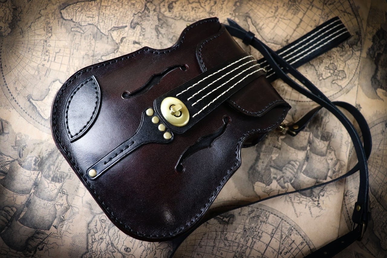 バイオリン型レザーバッグ Violin shaped bag - Etsy 日本