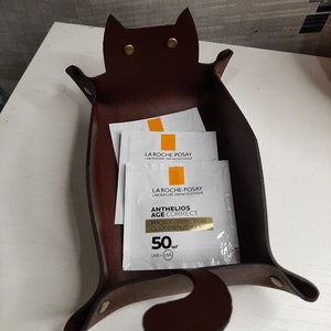 DIY Leather Cat-Shaped Tray Pattern - Craft Your Own Stylish and Functional Storage Solution