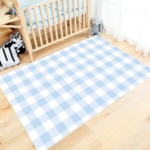 Blauer Jungenzimmerteppich, Waschbarer Teppich für Jungenzimmer, Blaues Babydekor, Karierter Teppich, Rutschfeste Kinderzimmerdekoration, Jungenzimmergeschenk, Geschenk für Blauliebhaber