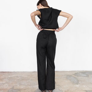 Back view linen women pants