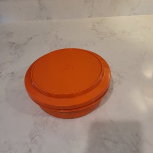 1970s Vintage TUPPERWARE orange seal serve bowl lidded 1253-8 Made in USA