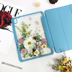 Custodia classica per iPad con fiori pressati e slot per penna per iPad Air 11" 13" 2025, iPad Pro 11" 13" 2024, iPad 10a 11a generazione, Mini 7, custodia per iPad Air 6 5