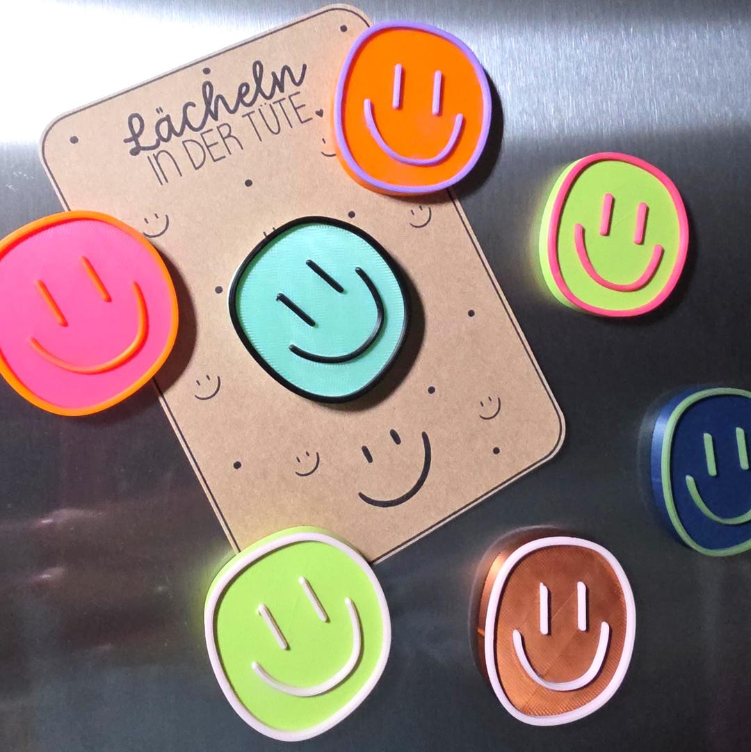 l-chelnder-magnet-oder-anh-nger-personalisierbar-auf-der-karte