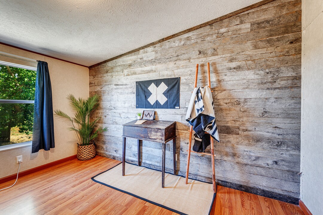 Rustic Retreat Hardwood Barnwood Sample - Etsy