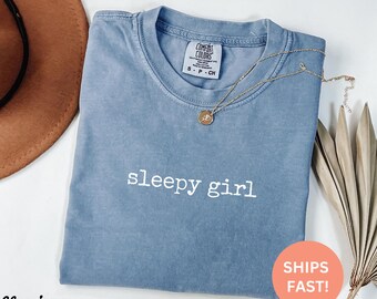 Chemise fille endormie Comfort Colors®, t-shirt maman fatiguée, chemise jour paresseux, t-shirt graphique mignon, chemise de nuit amusante, t-shirt décontracté confortable, cadeau chemise tendance