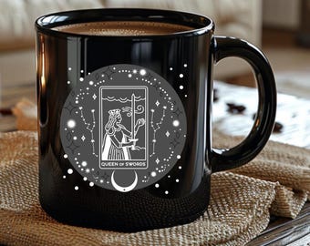Taza de Tarot Reina de Espadas / Taza de Café de Cerámica Negra