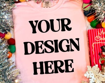 Maqueta de camisa Comfort Colors Blossom: Diseño navideño (PNG)