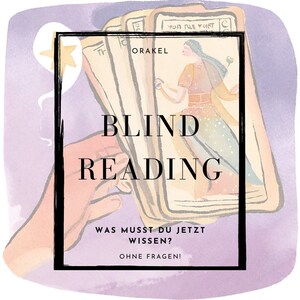 以下が含まれることがあります： 手札のタロットカードを持つ水彩イラスト。テキスト「BLIND READING」が大きく表示され、ドイツ語のテキストも追加されています。背景は紫色の水彩画で、左上隅に星があります。