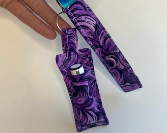 Combo de llavero de muñeca y porta lápiz labial - Paisley morado