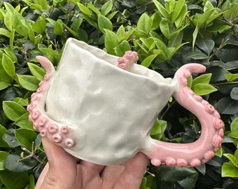 Handmade Pink Octopus Cute Ceramic Mug, Octopus Coffee Cup, Animal Ceramic Mug,Children's breakfast Mug,Father's Day Gift,Gift for Mom