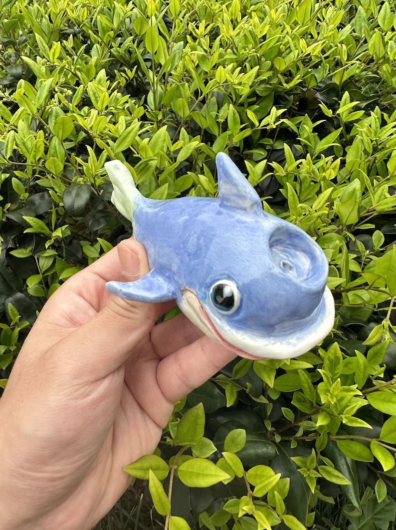 Niedliche Delfin Keramik Mädchen Schüssel, Delfin Pfeife, Pfeife aus dem Meer, künstlerische Lady Pfeife, einzigartiges Geschenk, Geschenk vom Meer, Muttertagsgeschenk Bild 2